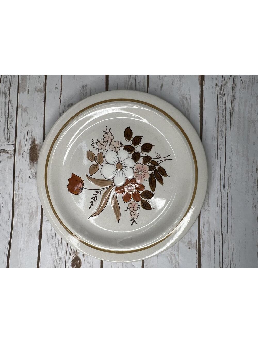 Kingsbury Stoneware Collection Floral Dinner Plate Preloved
